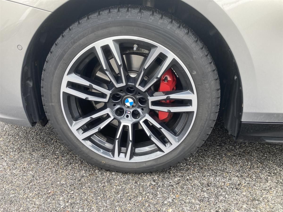 BMW Řada 5, 520d xDrive Sedan - fotka 4