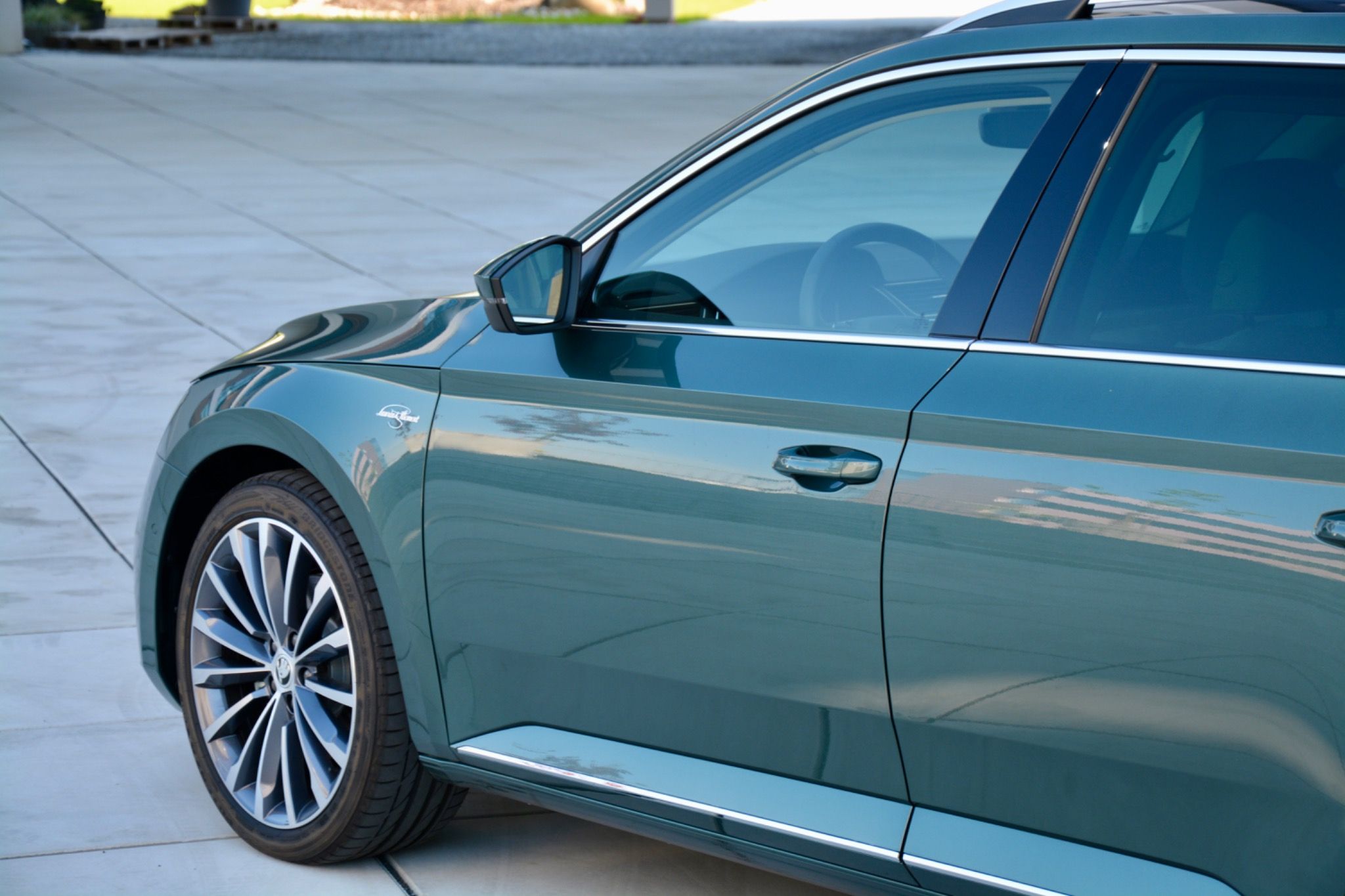 Škoda Superb, L&K 2,0TDI 147 kW 7AUT 4x4PANO - fotka 5