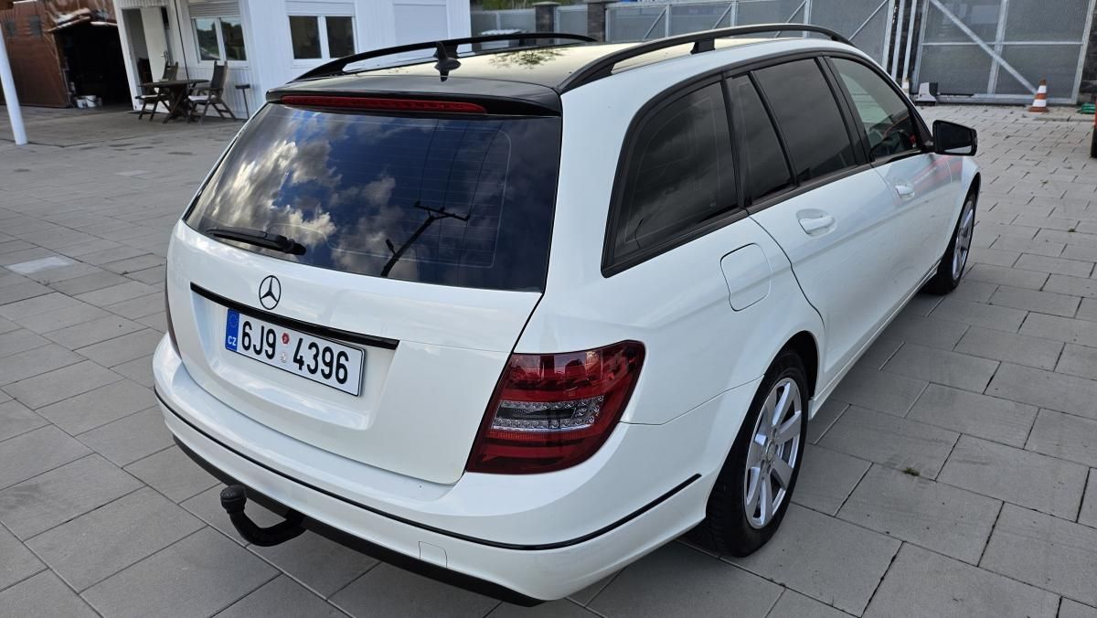 Mercedes-Benz Třídy C, 2.2CDi AUT AVANDGARDE - fotka 5
