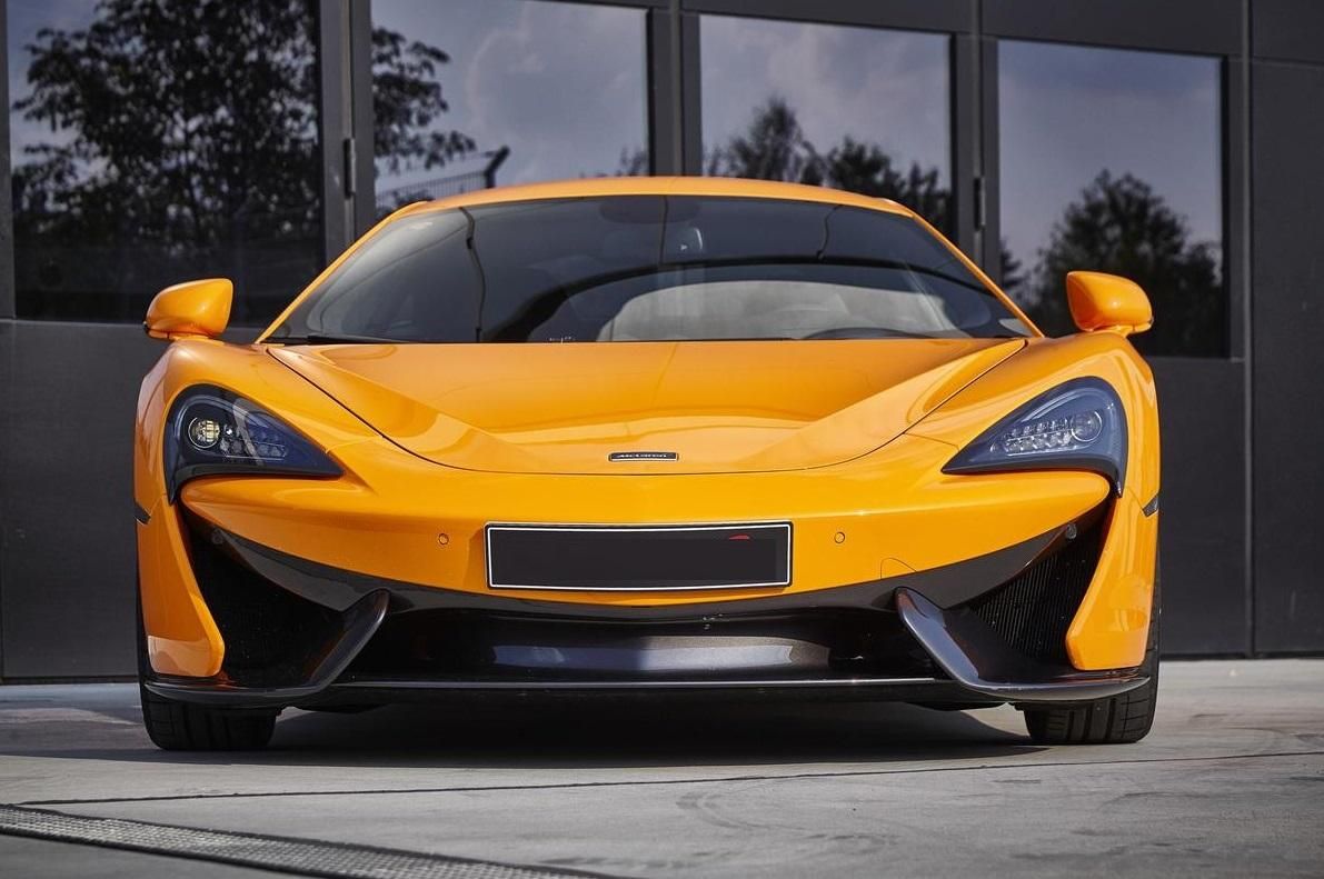 McLaren 570, coupé - fotka 2