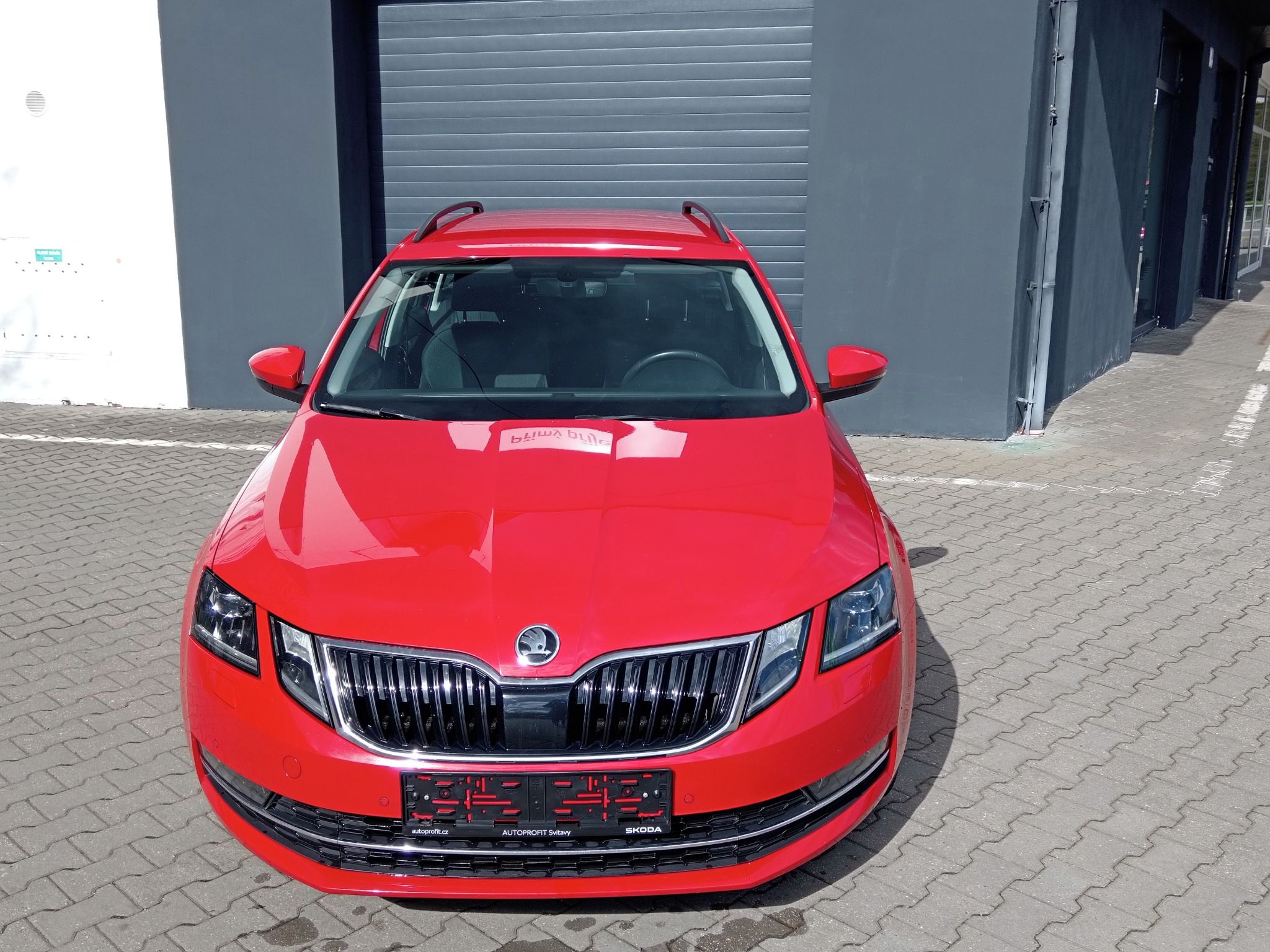 Škoda Octavia, combi 2,0 TDi, Style DSG - fotka 2