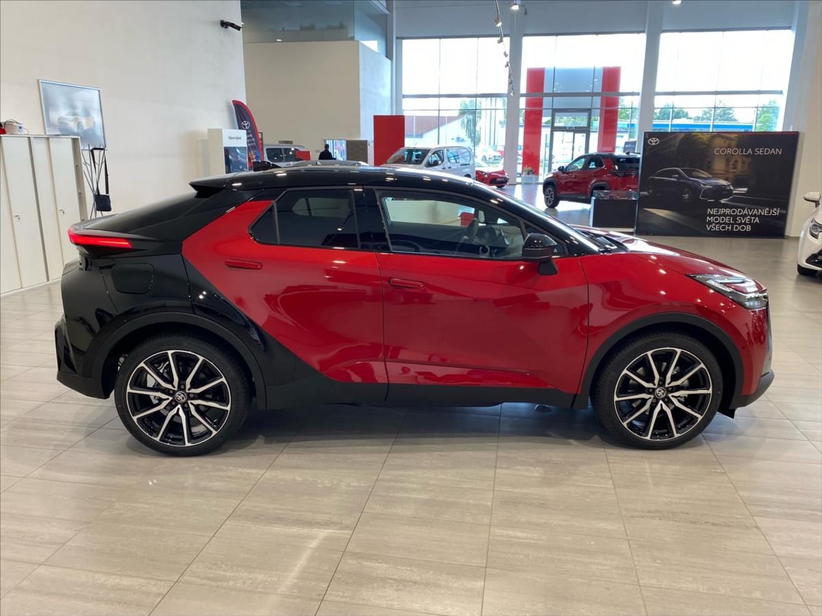Toyota C-HR, 2.0 Plug-in hybrid 223 koní  G - fotka 6
