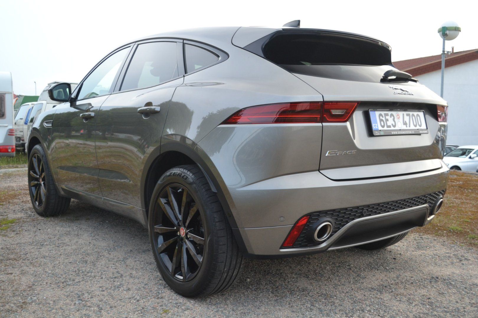 Jaguar E-Pace, P200 R-Dynamic AWD Meridian - fotka 5