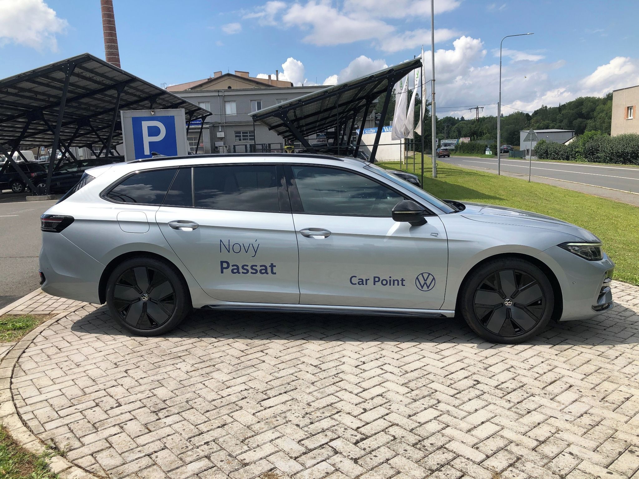 Volkswagen Passat, R-line,panorama,harman kardon - fotka 4
