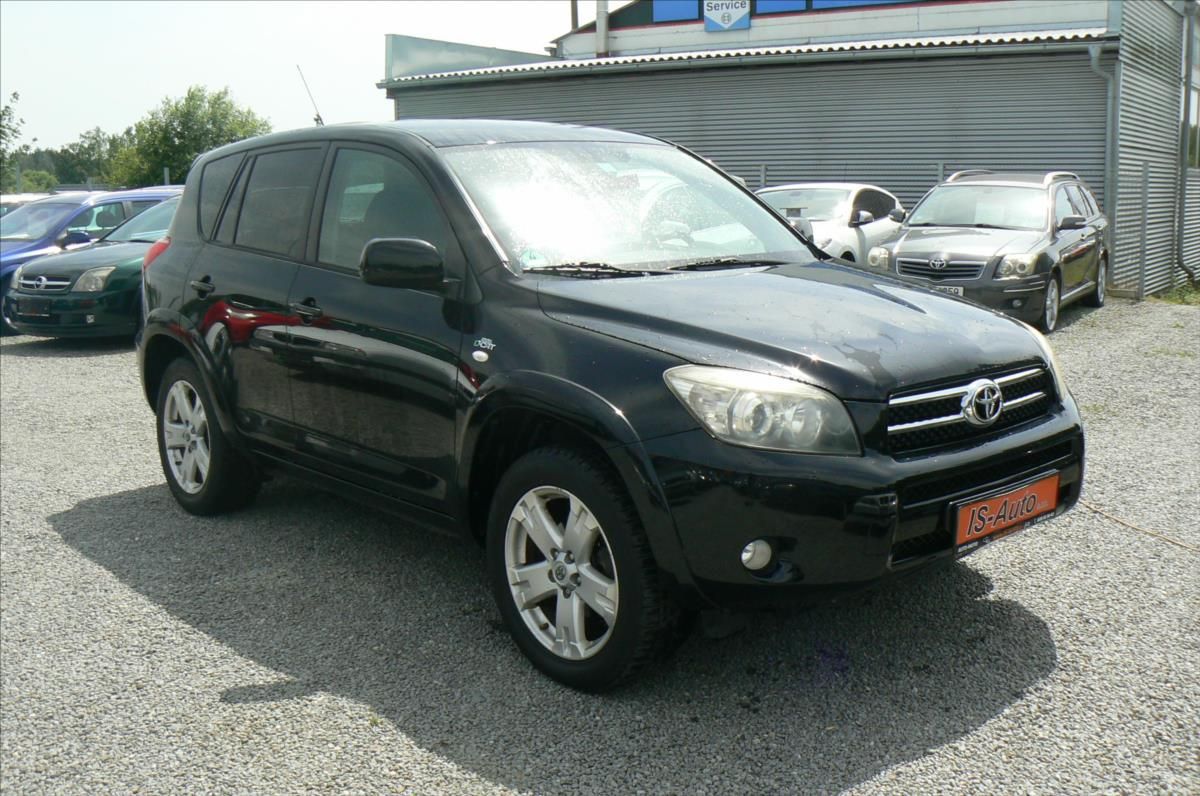 Toyota Rav4, 2,2 D-CAT 4x4 - fotka 2