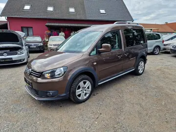 Volkswagen Caddy, CROSS 1,6TDI NAVI TAŽNÉ