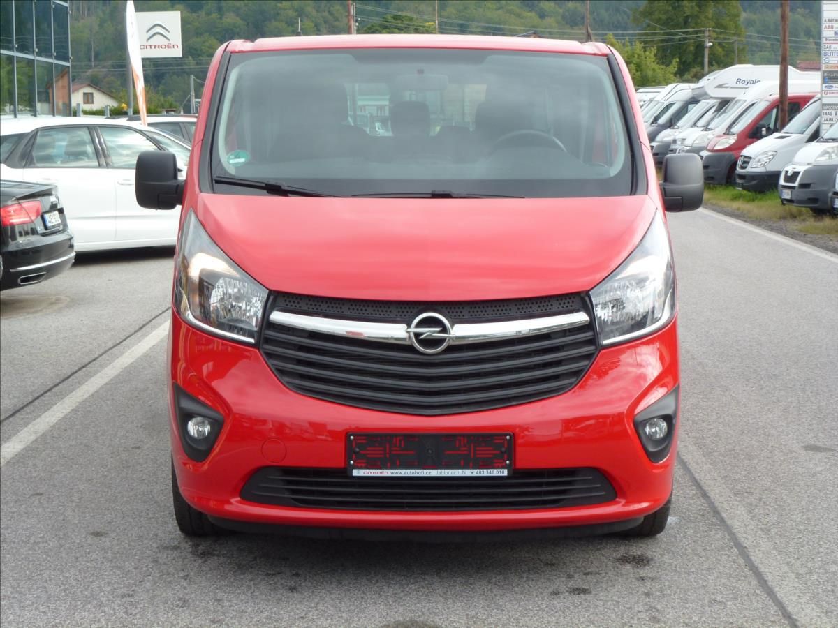 Opel Vivaro, 1,6 CDTI 6rych,L2,8míst ODPOČE - fotka 2