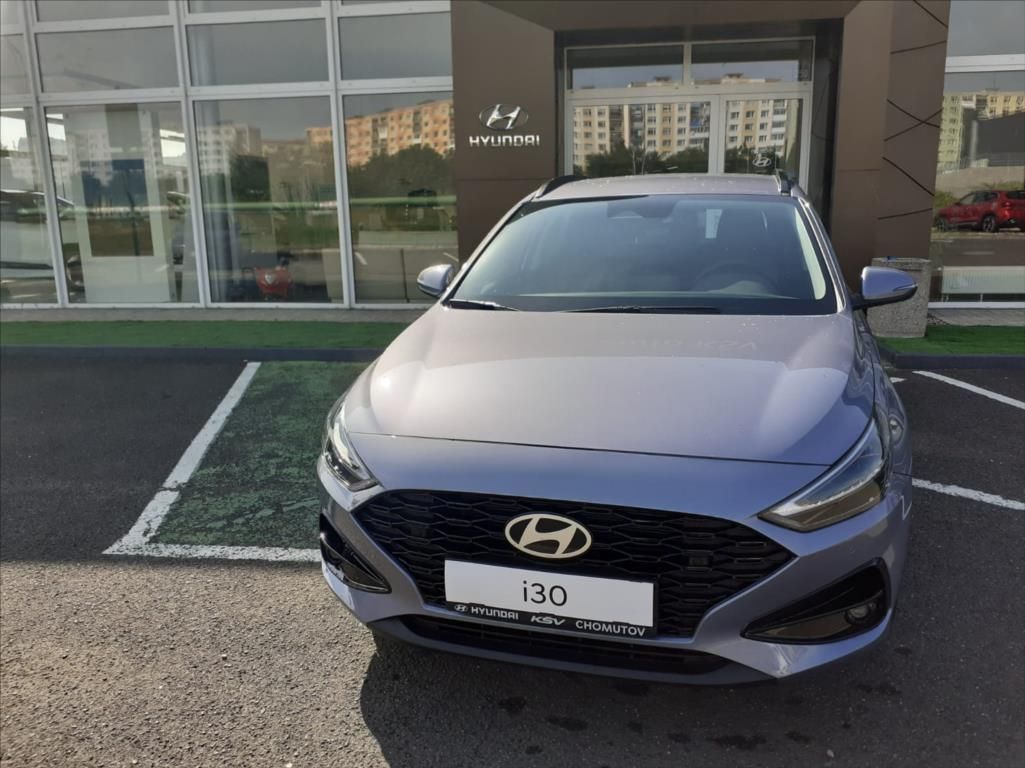 Hyundai i30, 1,0 T-GDI  KOMBI GO Czech! - fotka 2
