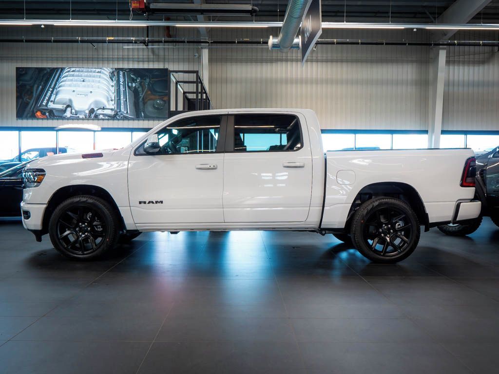 Dodge Ram, 5.7 eTorque Sport Night Edit - fotka 2