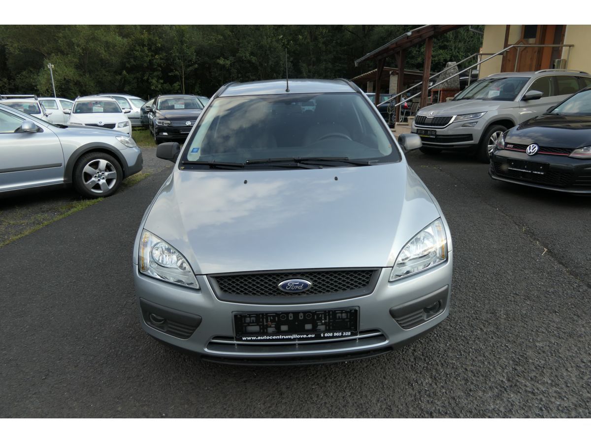 Ford Focus, 1,6 85KW KLIMA - fotka 2