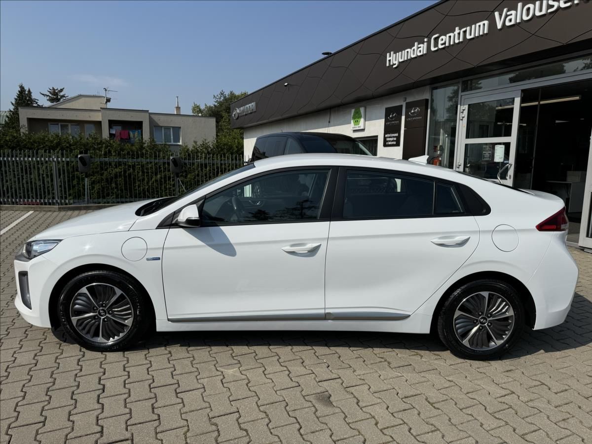 Hyundai IONIQ, 1,6 GDi PHEV  SMART NAVI - fotka 2