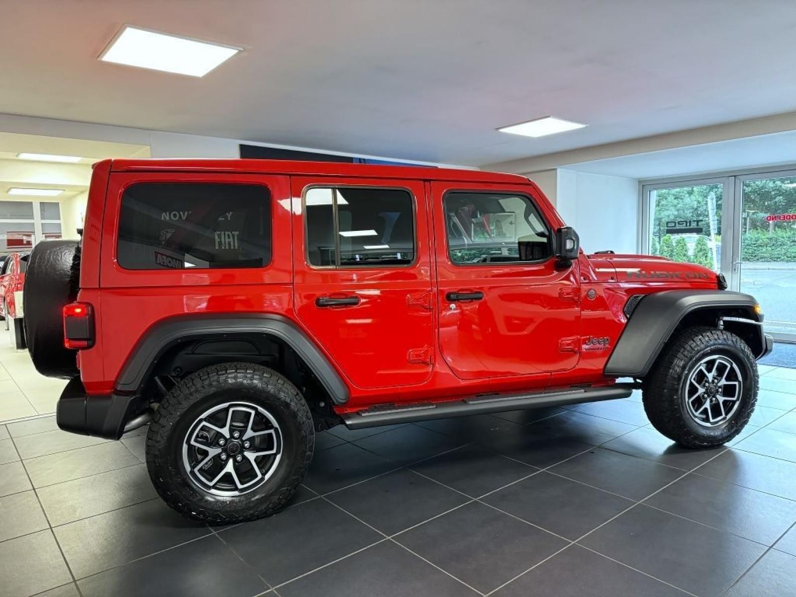 Jeep Wrangler, Unlimited 2.0T 272k AT8 - fotka 5