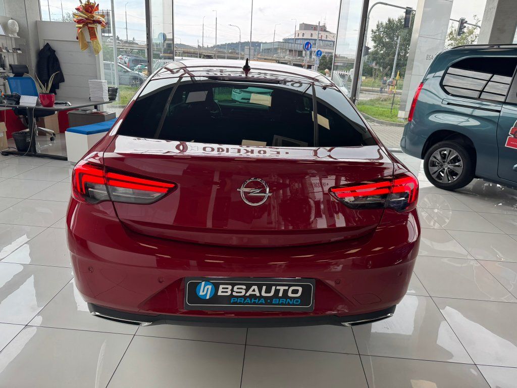 Opel Insignia, 2.0T 147kW  GS Ultimate AT - fotka 5