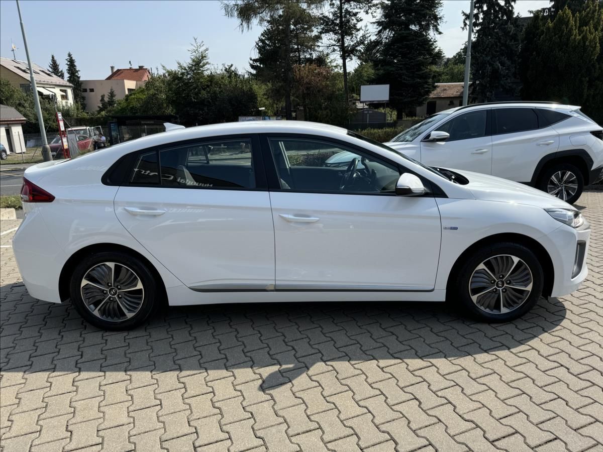 Hyundai IONIQ, 1,6 GDi PHEV  SMART NAVI - fotka 6