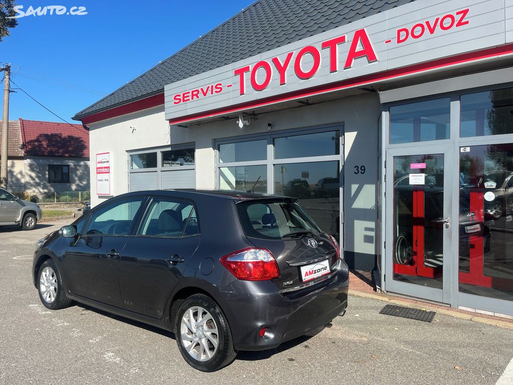 Toyota Auris, fotka 4
