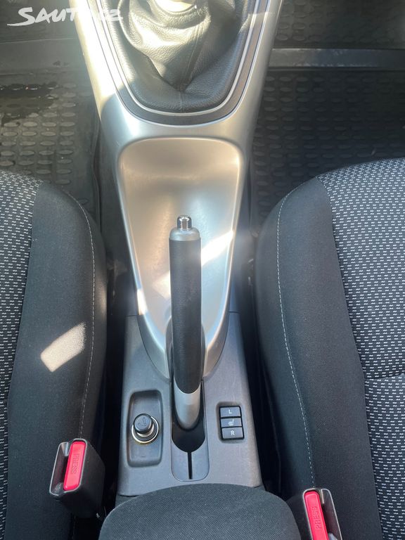 Toyota Auris, fotka 19