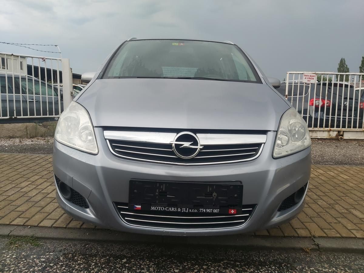 Opel Zafira, 2,2  110 KW - fotka 2