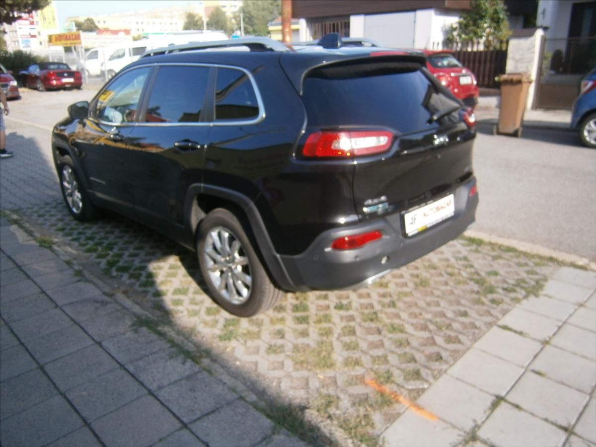 Jeep Cherokee, 2,2 AWD 9ATX 200k Act Drive II - fotka 4