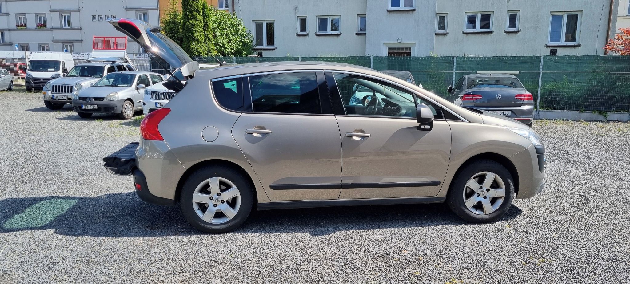 Peugeot 3008, 1.6T 110kw pěkný stav - fotka 6