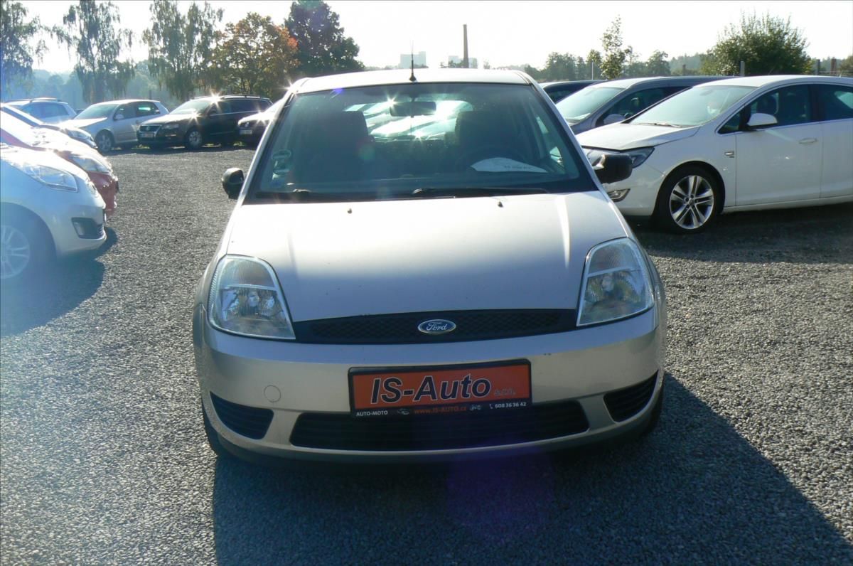 Ford Fiesta, 1,3 -3 dveř. - fotka 3