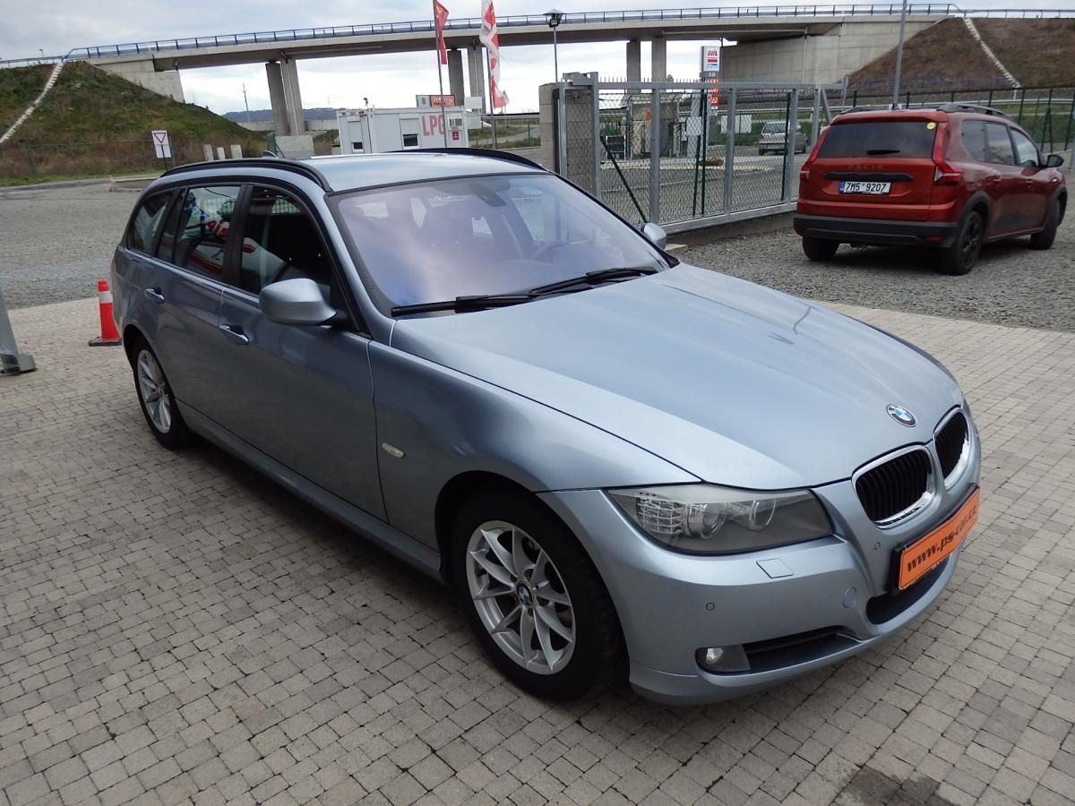 BMW Řada 3, 320D XENONY, NAVI, PDC - fotka 3