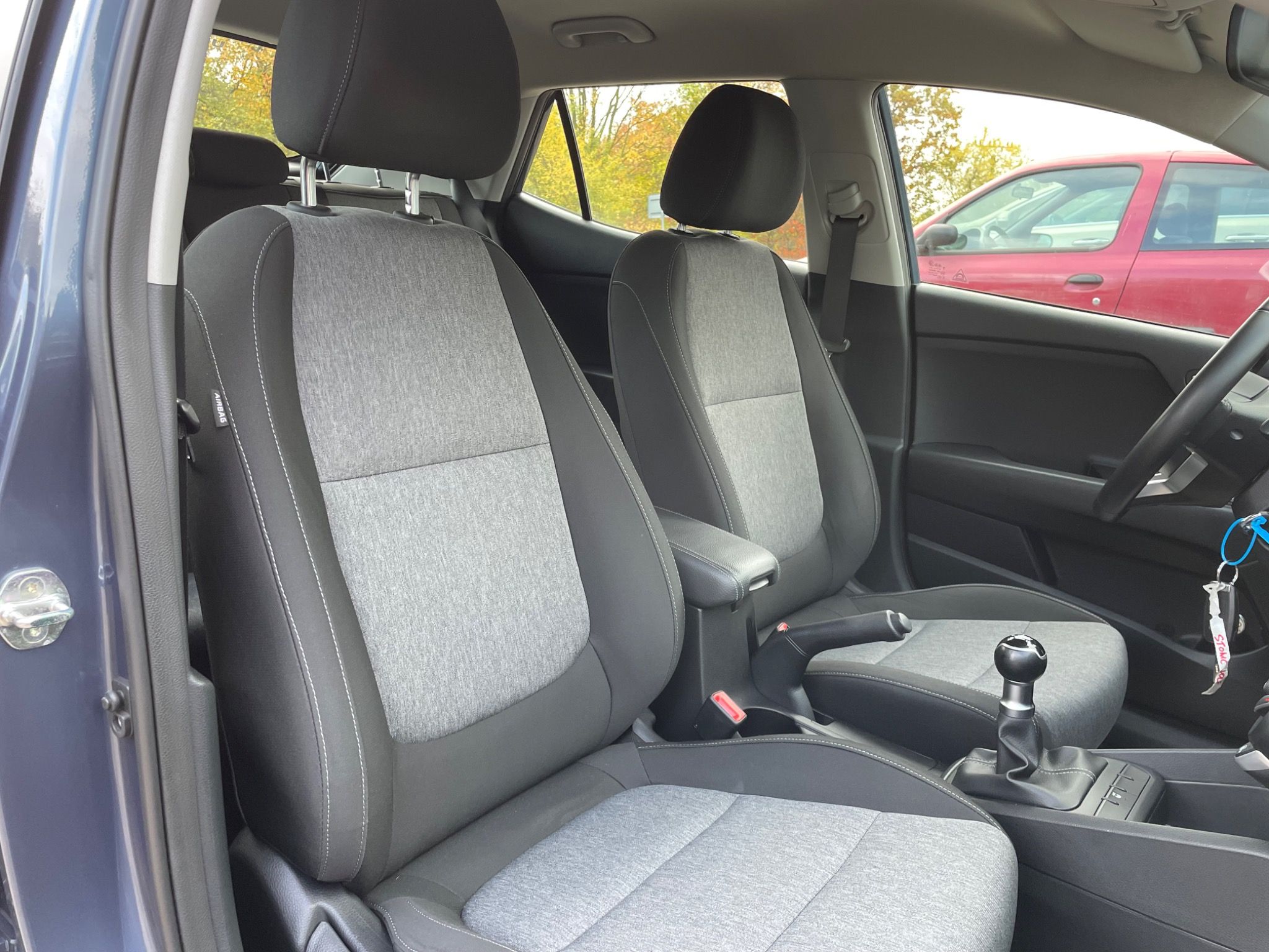 Kia Stonic, 1.25CVVT 62kw koup.ČR Tažné - fotka 3