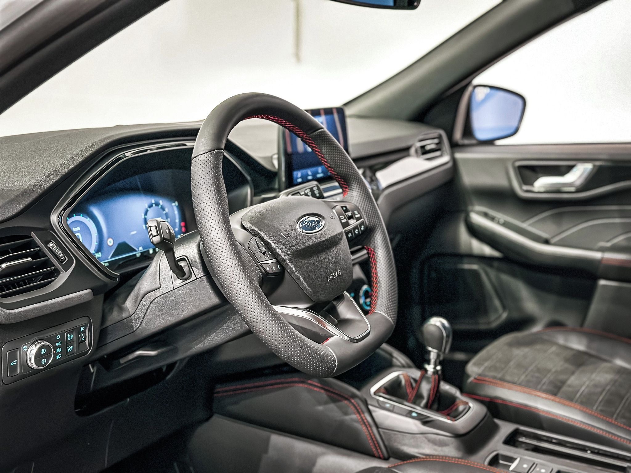 Ford Kuga, ST-LINE X 2,5 Duratec Hybrid - fotka 6