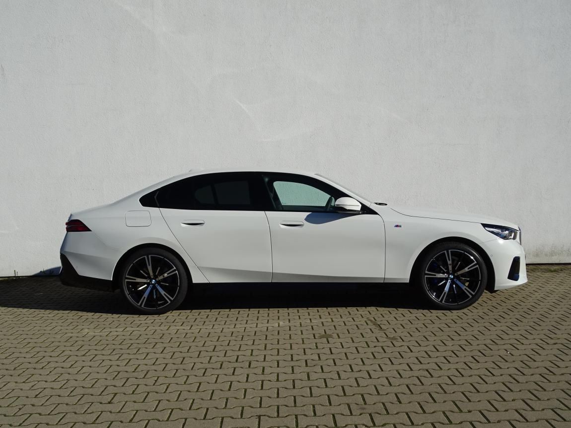 BMW Řada 5, 520d xDrive - fotka 5