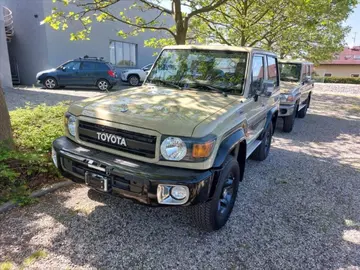 Toyota Land Cruiser, 4,0 V6 5MT VX  GRJ71 3D 70Th A