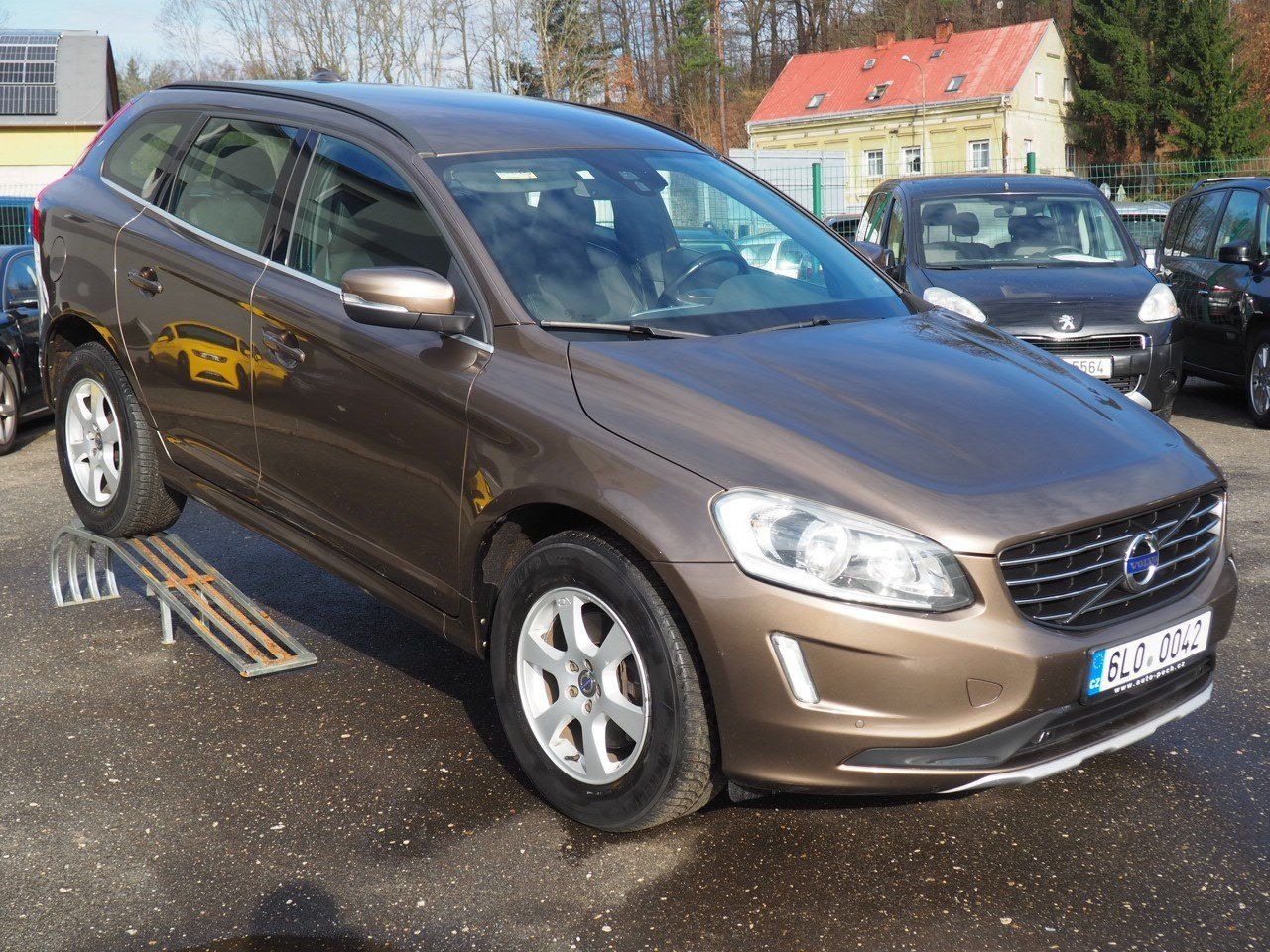 Volvo XC60, 2.4D D4 AWD - fotka 5