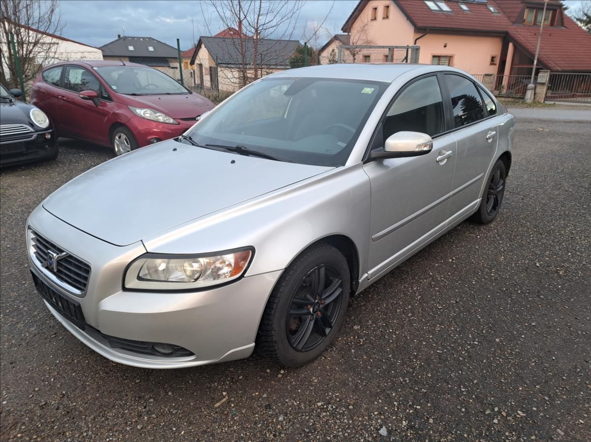 Volvo S40, 1,6 D Momentum - fotka 3