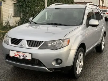 Mitsubishi Outlander, 2.0 Di-D 4X4 TEMPOMAT 7 MÍST