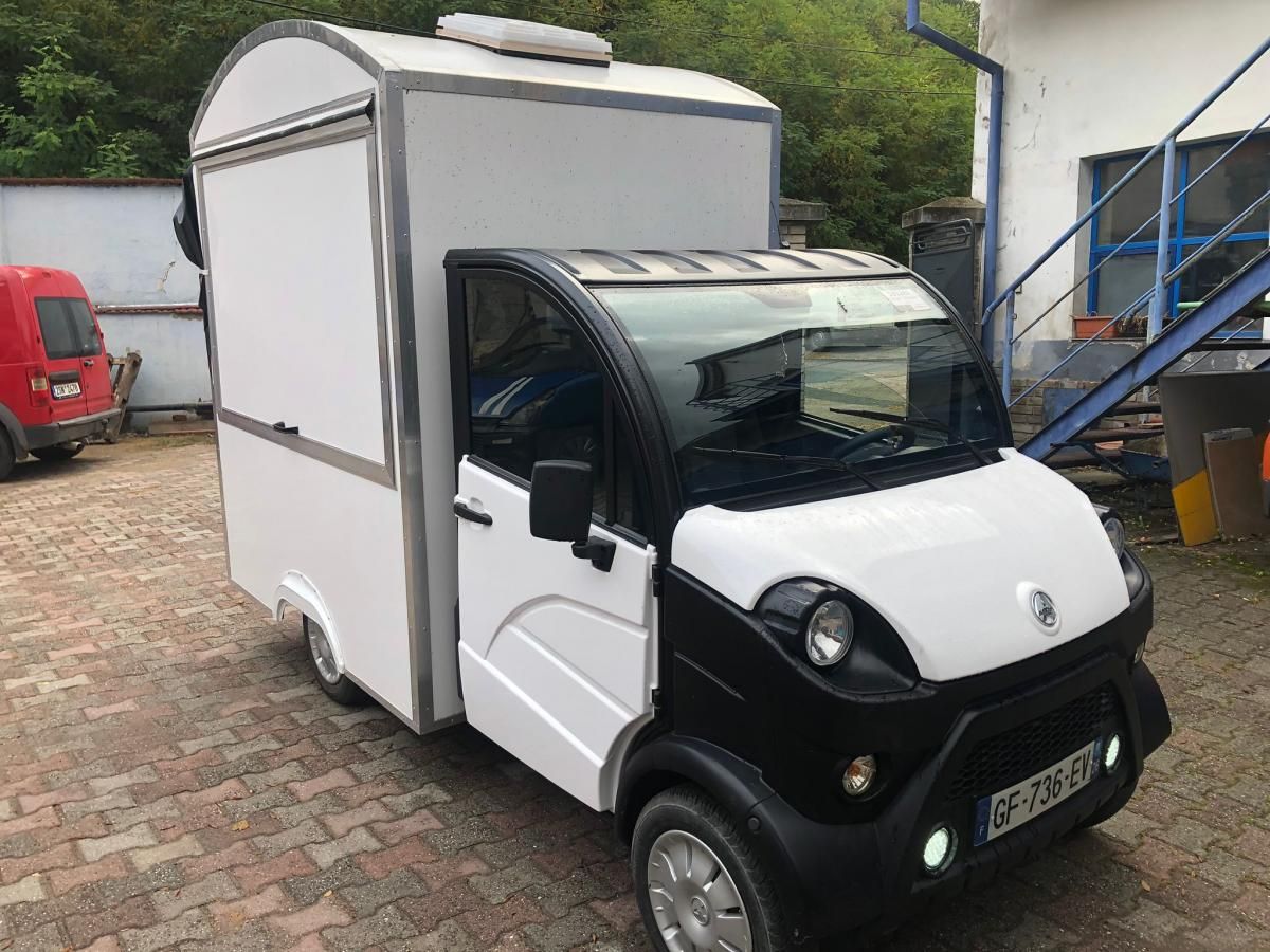 Aixam D-Truck, Pojízdná prodejna - fotka 2