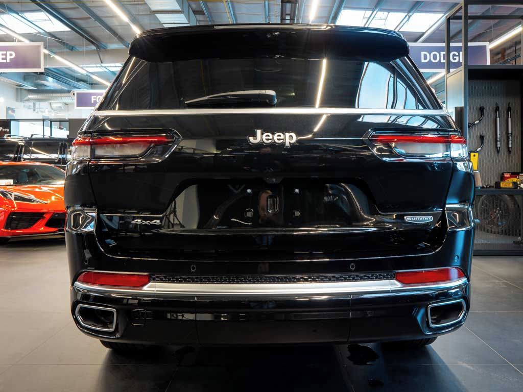 Jeep Grand Cherokee, 5.7 Summit L V8 HeadUp - fotka 4