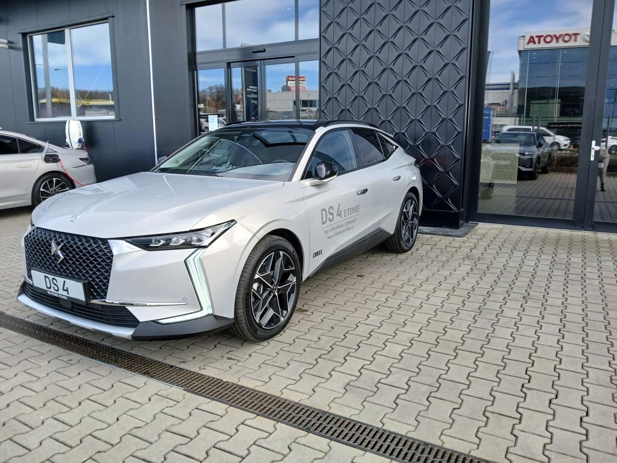 DS 4, CROSS RIVOLI E-TENSE 225