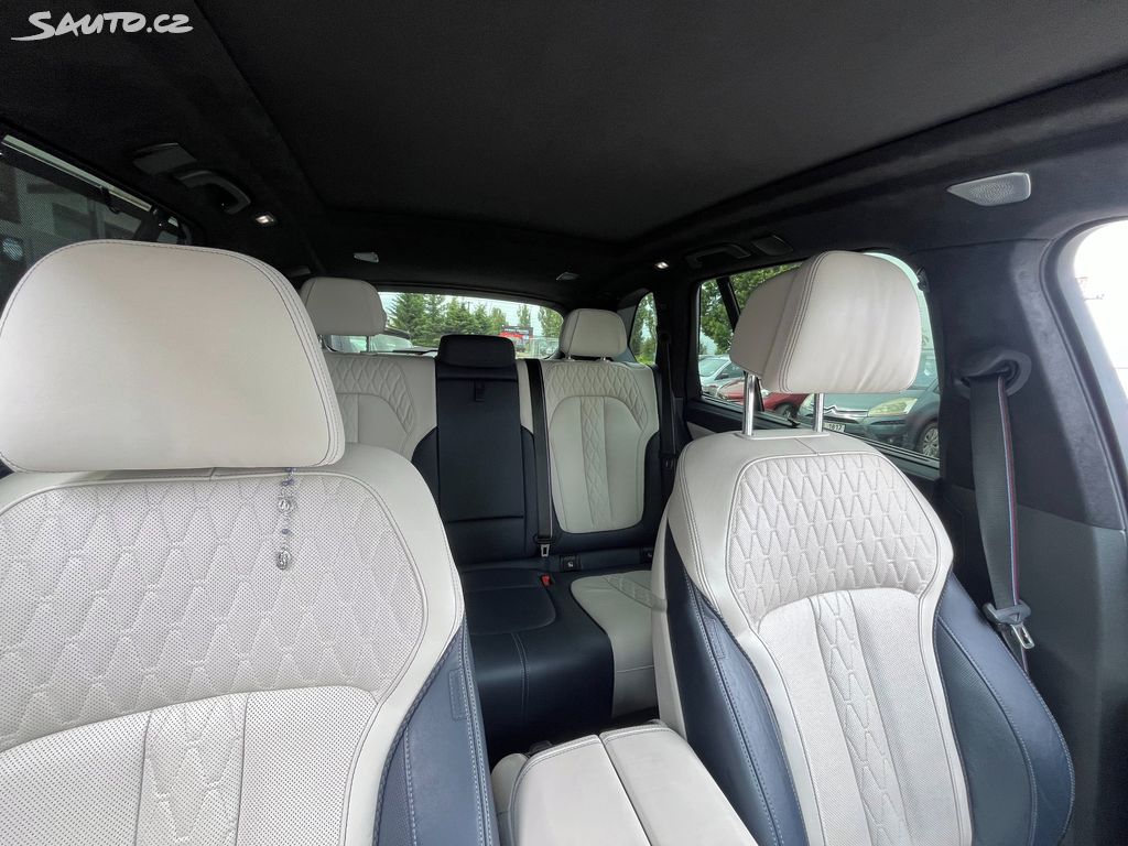 BMW X5, fotka 37