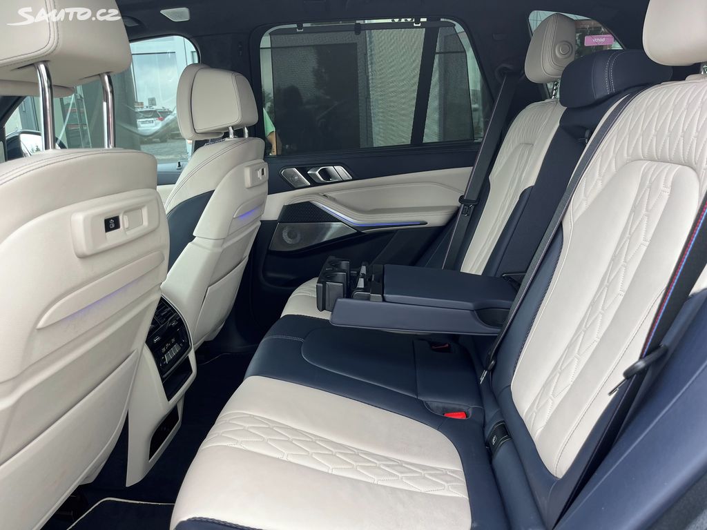 BMW X5, fotka 11