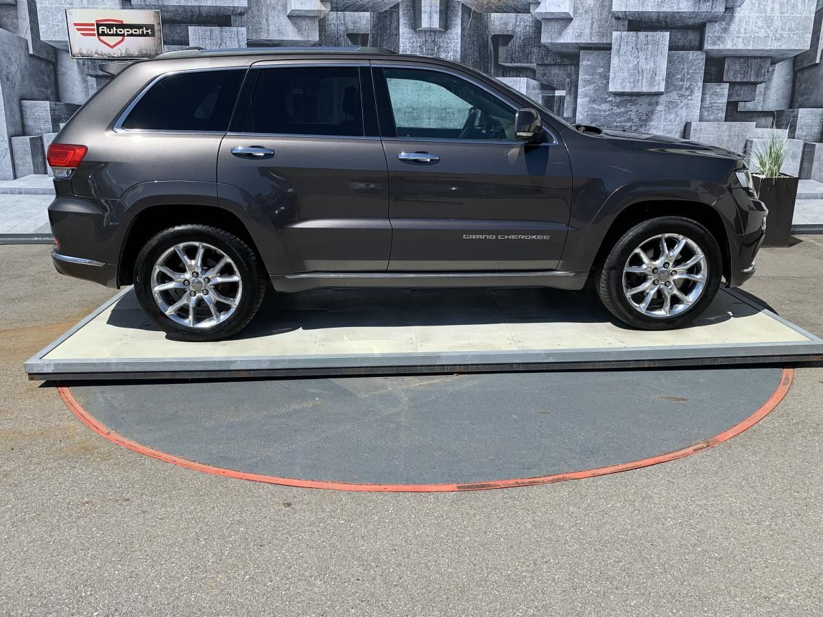 Jeep Grand Cherokee, 3.0CRD,SUMMIT,ČR,DPH,H/K,4X4 - fotka 5