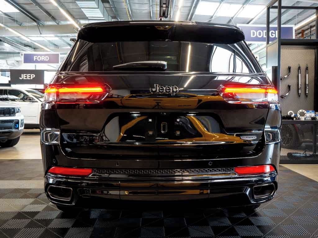 Jeep Grand Cherokee, 5.7 Summit Reserve L V8 HeadUp - fotka 5