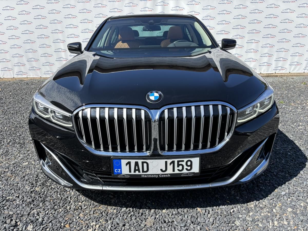 BMW Řada 7, 730d, 195kW, Premium Selection - fotka 2