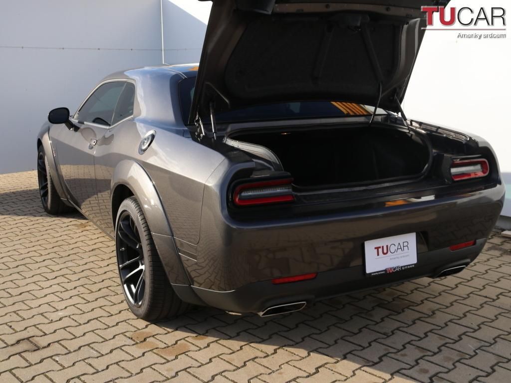 Dodge Challenger, 6,4 V8 Scat Pack  Wide-Body - fotka 6