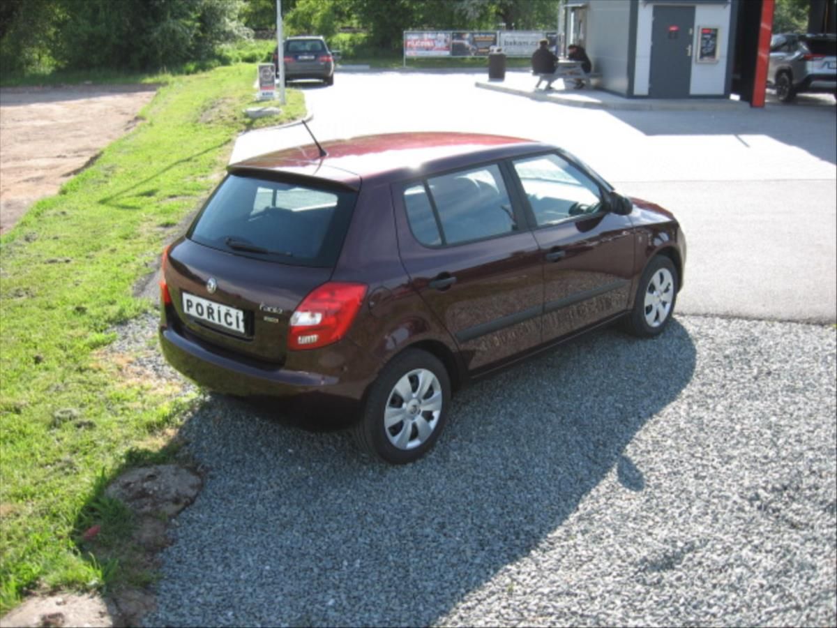 Škoda Fabia, 1,2 12V HTP 51kW Ambition - fotka 5