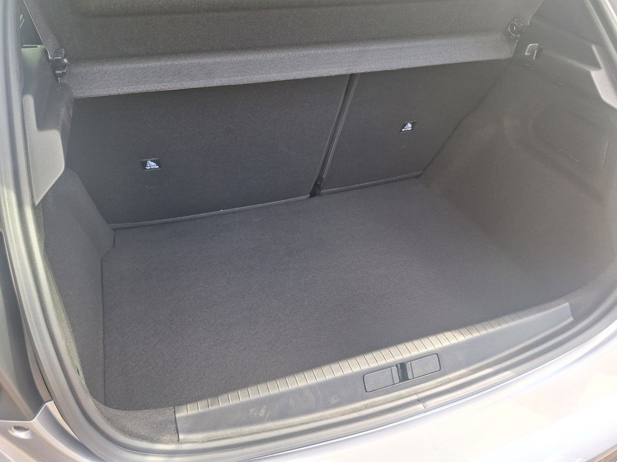 Peugeot 208, STYLE 1.2 PT TURBO 100k MAN6 - fotka 6