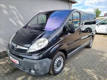 2,5 DCi 8 Míst Webasto 2xKlima