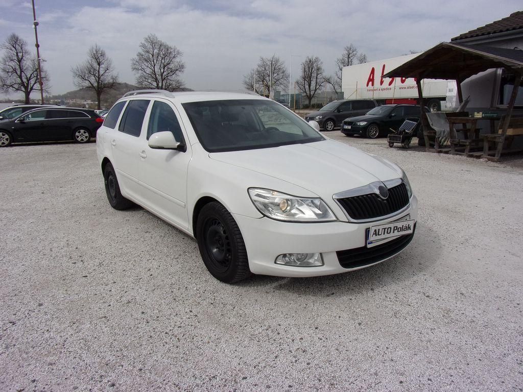 Škoda Octavia, 1.6 TDI CR DPF Active Combi - fotka 3