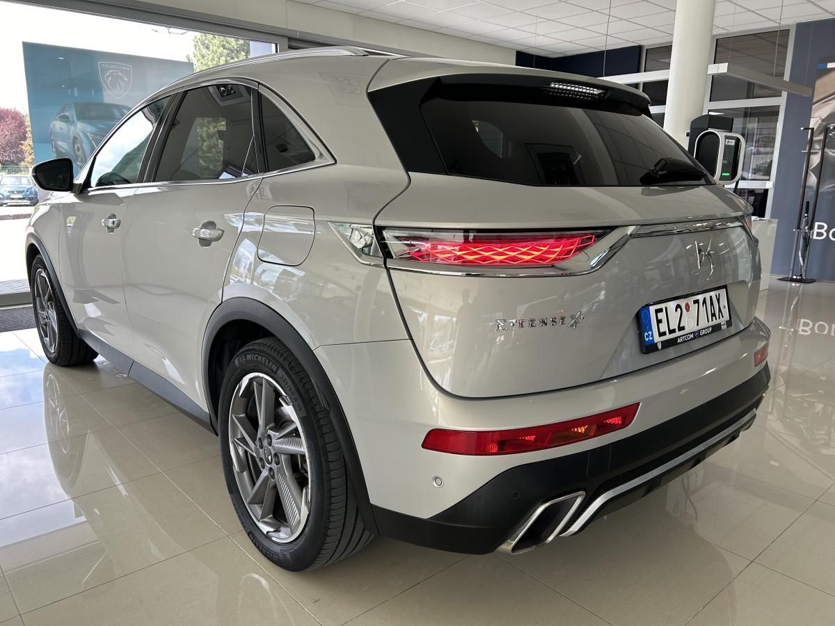 DS 7 Crossback, OPERA E-TENSE 4X4 300K - fotka 5