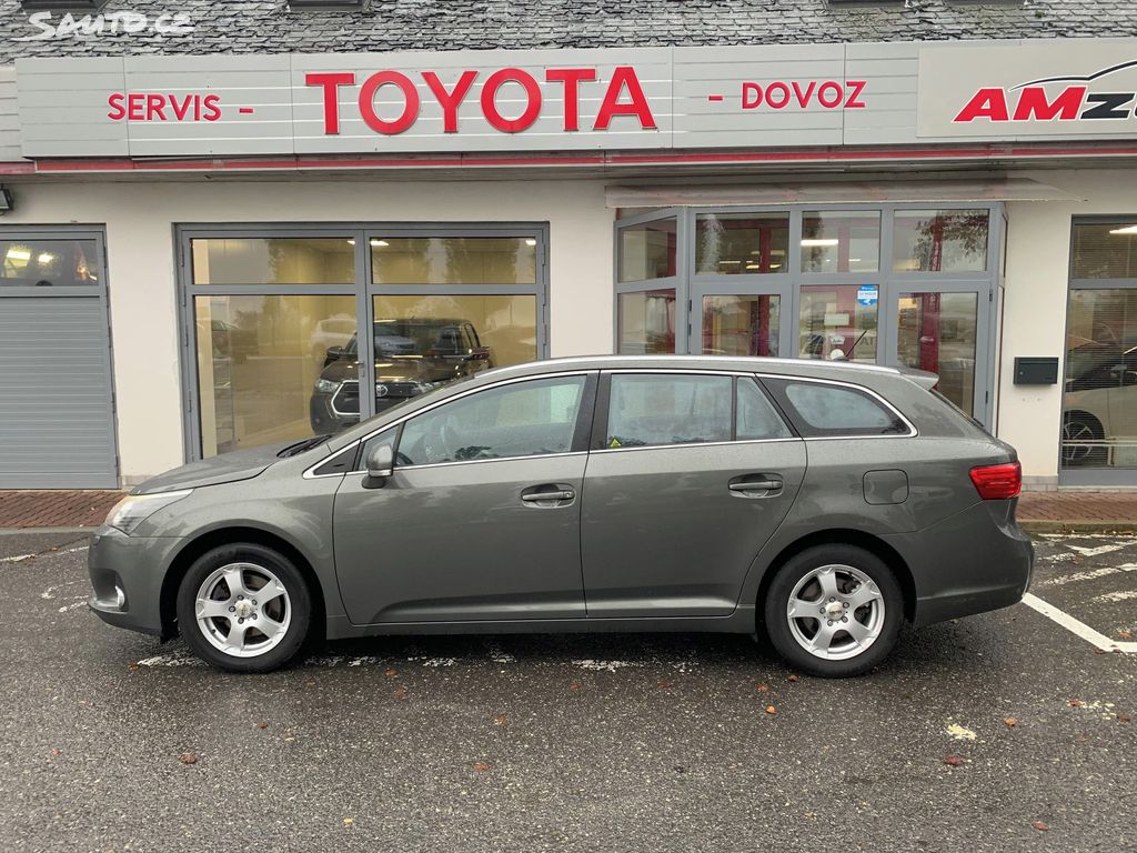 Toyota Avensis, fotka 2