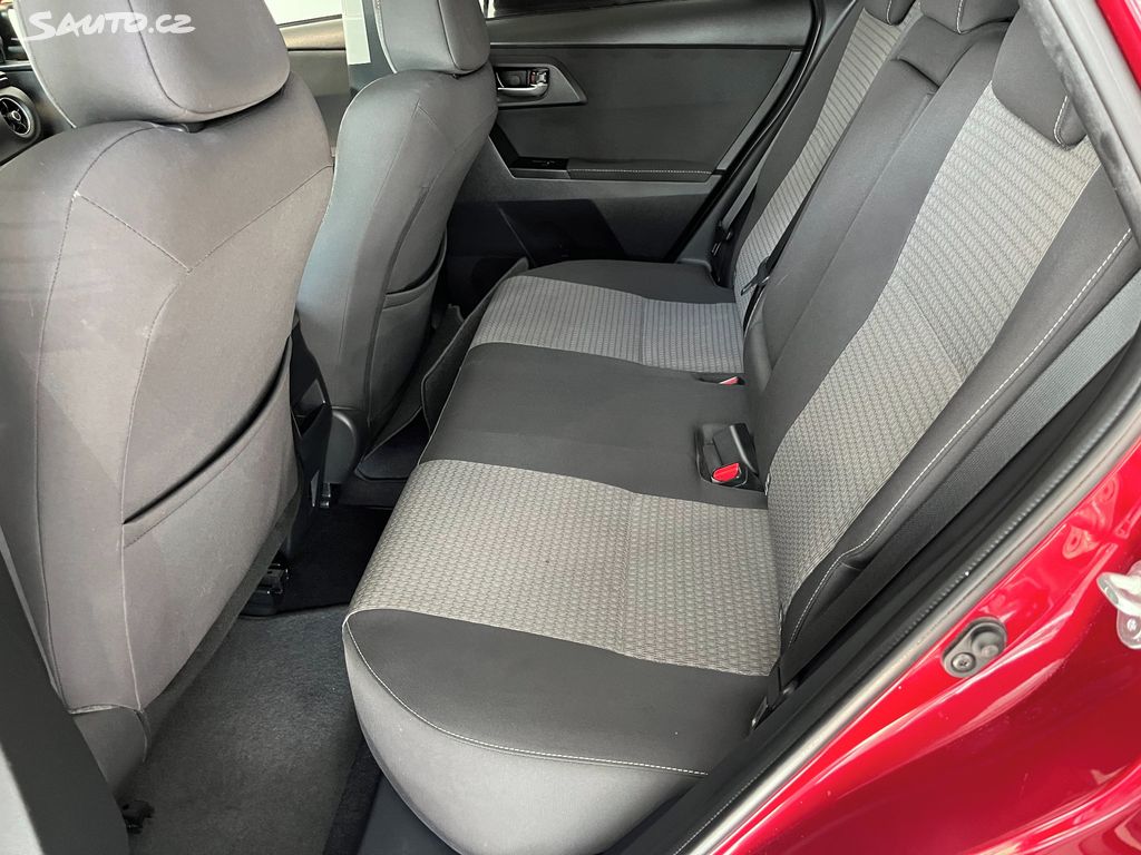 Toyota Auris, fotka 10