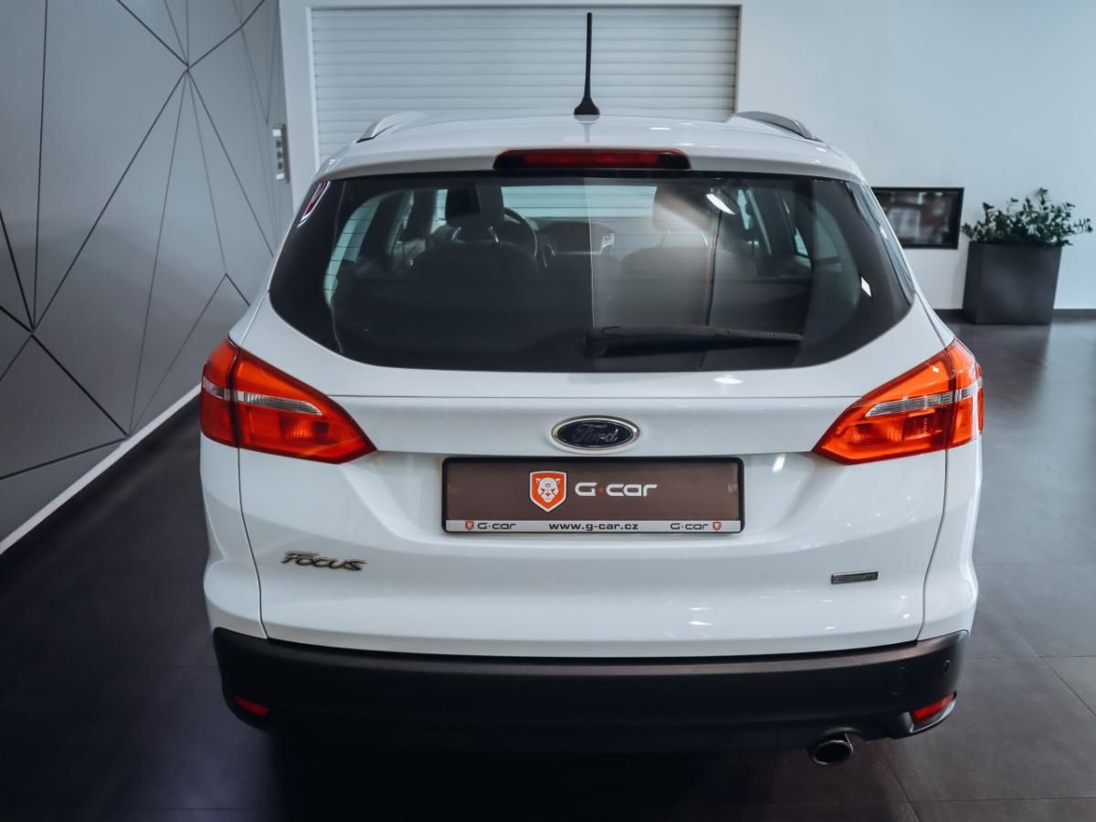 Ford Focus, 1.5 EcoBoost Titanium - fotka 6