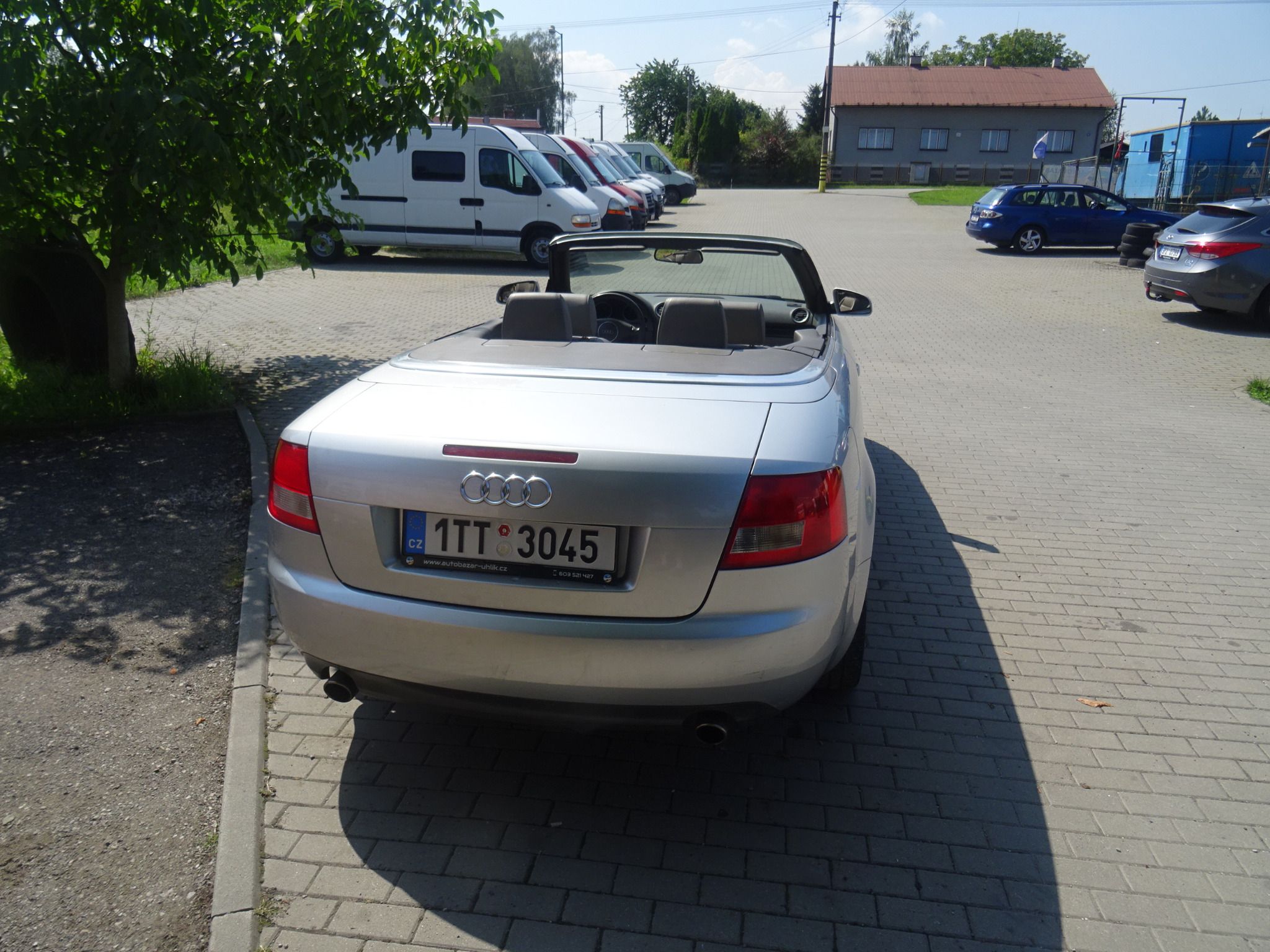 Audi A4, 2.4 I VADA PŘEVODOVKY !!! - fotka 4